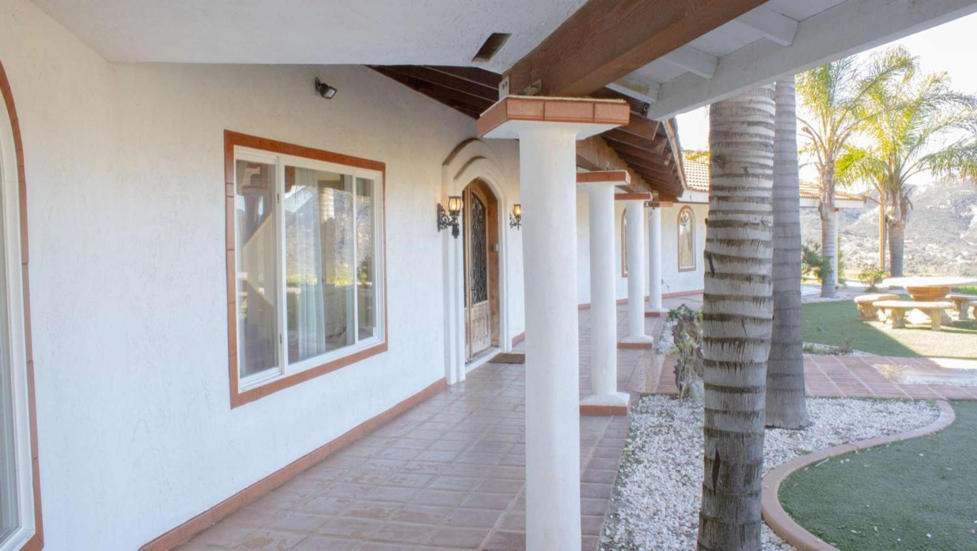 Private Home On 10 Acres - Heated Salt Pool & Jacuzzi, Mountain & City Views, Horseshoes, Basketball, Bbq, Golf Putting, Foosball, Croquet, Bose Stereo, White Cotton Bedding - Hilltop Hacienda, Pool Heat Optional Jamul Экстерьер фото